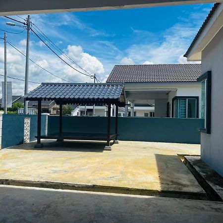 Villa Pool Kepala Batas Kampong Hilir  Esterno foto