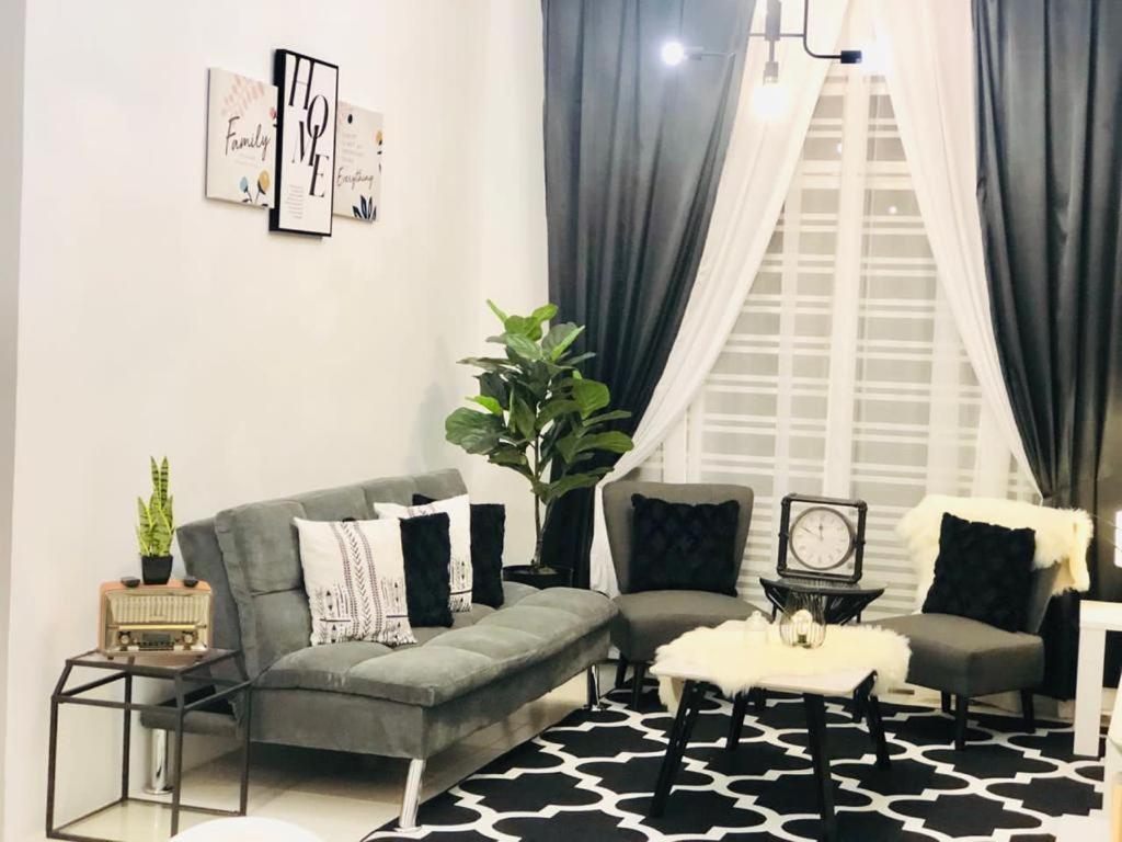 Villa Pool Kepala Batas Kampong Hilir  Esterno foto