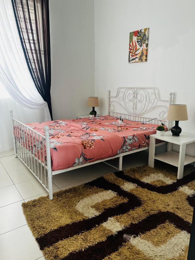 Villa Pool Kepala Batas Kampong Hilir  Esterno foto