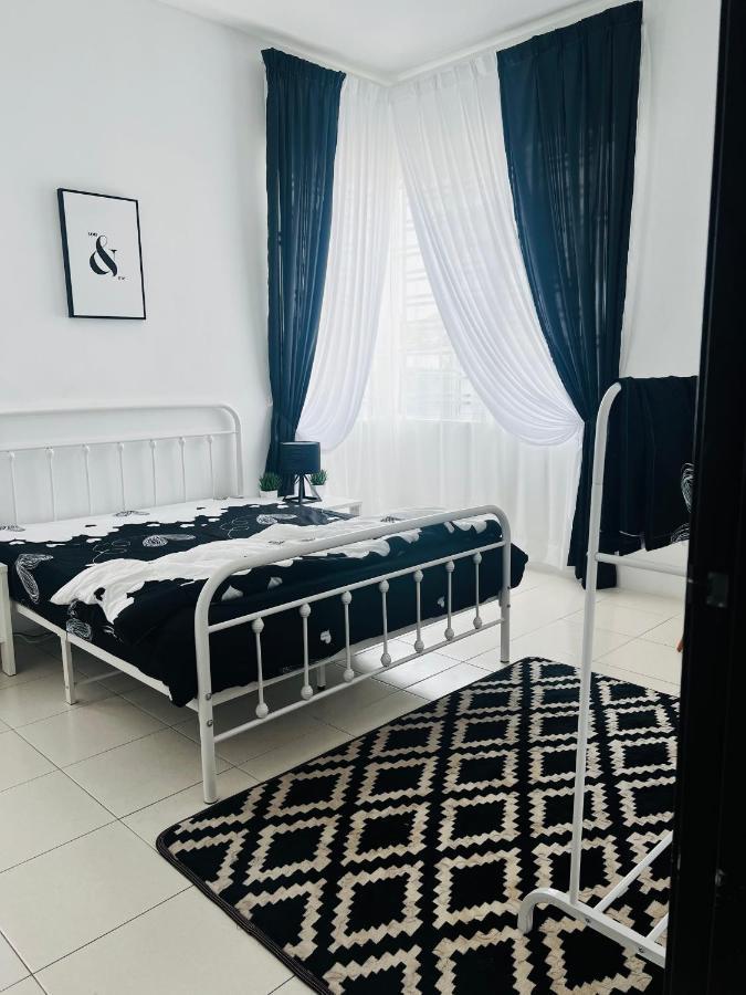Villa Pool Kepala Batas Kampong Hilir  Esterno foto